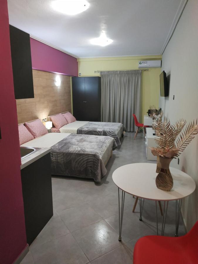 G M 1 Rooms Kentro In The Heart Of The City Larissa Exterior foto