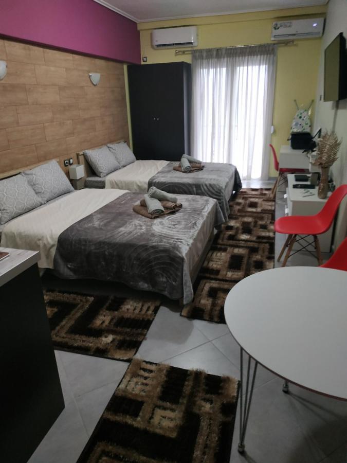 G M 1 Rooms Kentro In The Heart Of The City Larissa Exterior foto